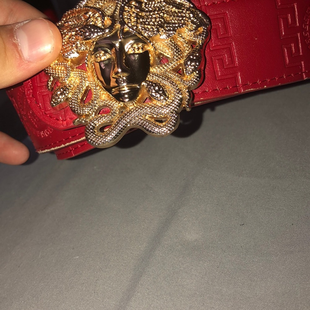versace belt should waste size 26-34